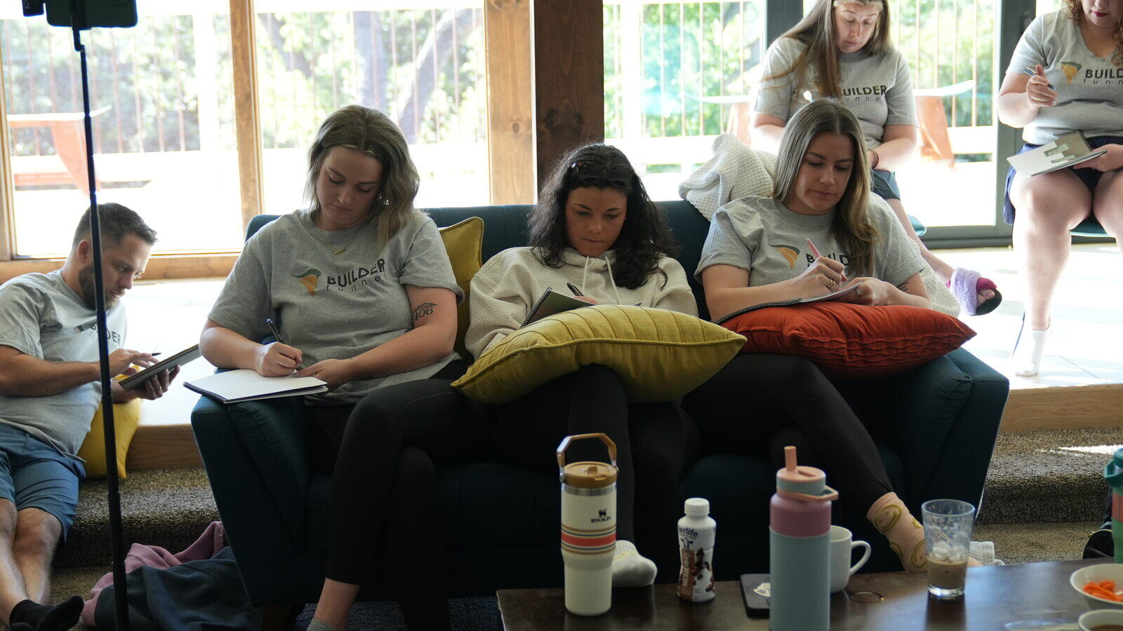 builder-funnel-team-collaborating-at-digital-marketing-agency-retreat